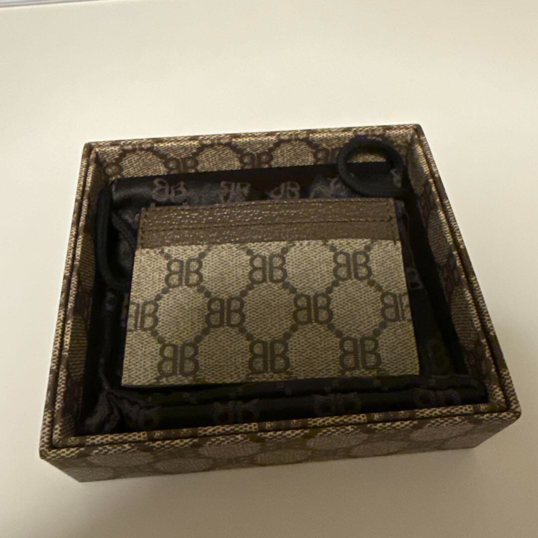 ☆人気☆ Gucci x Balenciaga The Hacker Project Card Case Gucci x Balenciaga The Hacker Project Card Case Beige in