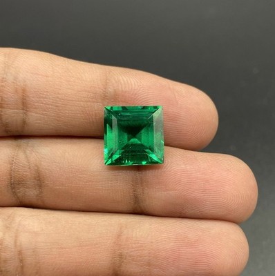 Green Emerald Flawless Natural 8.25 Ct Square Cut Loose Gemstone Certified