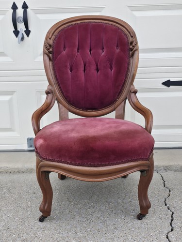 Antique Victorian Parlor Chair
