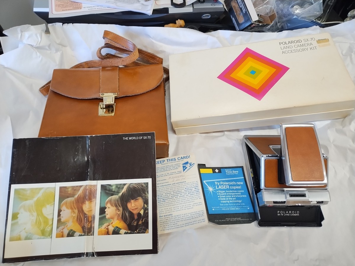 Vintage SX-70 Land Camera W/ leather Case & Accessory Kit