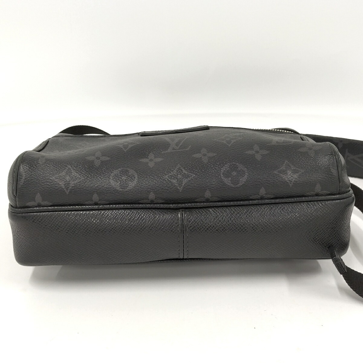 LOUIS VUITTON M30233 Taigarama Outdoor Messenger PM Shoulder bag