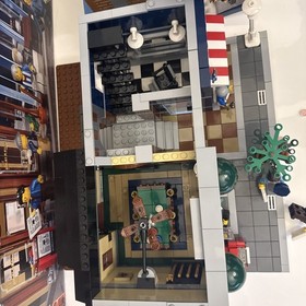 LEGO Creator Expert 10246 Detective's Office with instructions and box, RARE