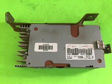 88-94 CHEVY GMC TRUCK C1500 SUBURBAN FACTORY RADIO TUNER AMP AMPLIFIER  CDM OEM 