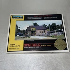 DPM Design Preservation Models HO #40600 Harlee & Sons Cycle Shop (kit Form)