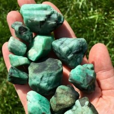 Emerald Rough Raw Stone Chunk Healing Crystal Decor Mineral Rock Specimen 1PC