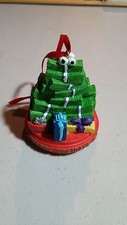 CHRISTMAS ORNAMENT FROM GEICO 2010 CASH THE MONEY TREE