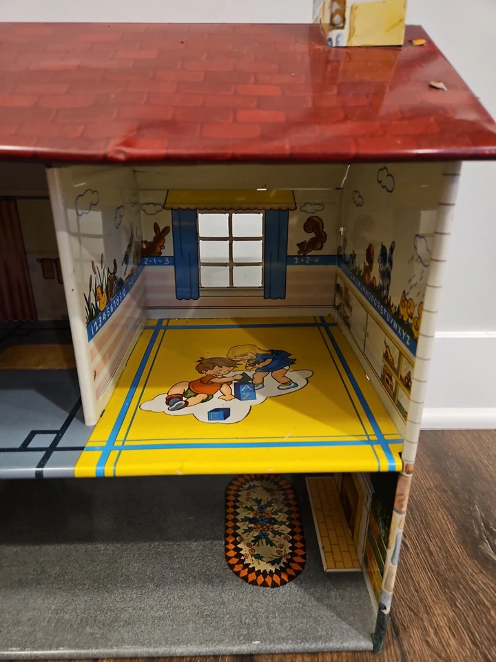 Винтажный оловянный литографический 2-этажный кукольный домик 1950-х Marx - Изображение 3 из 4