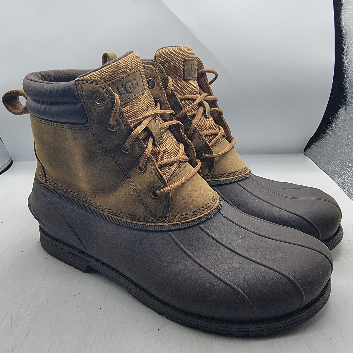 UGG Gatson Mens 9 Brown Mid Boots Chestnut Waterproof  display picture 3