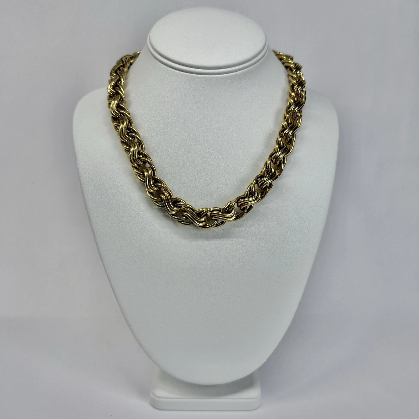 GIVENCHY Logo Double Link Chain Chunky Gold Tone Vintage Necklace Jewelry N353