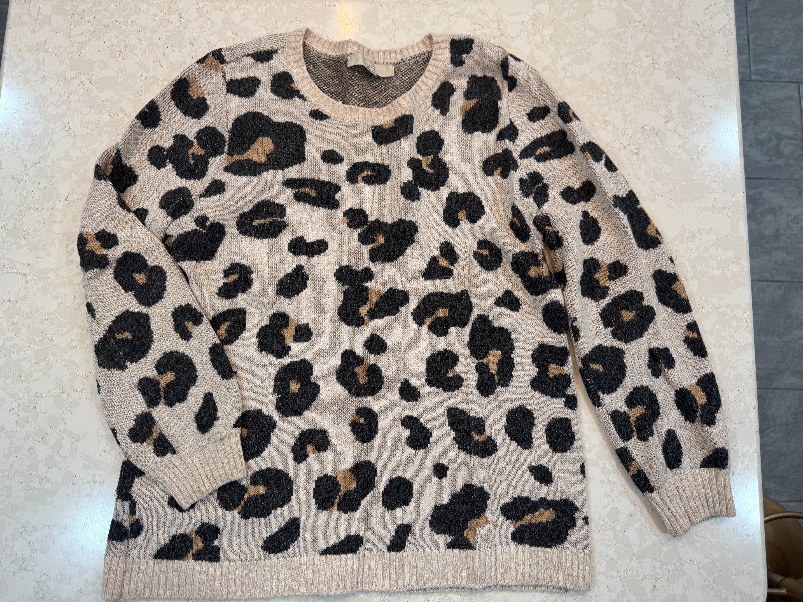 LOFT LEOPARD PRINT SWEATER - MEDIUM - Pullover - image 1