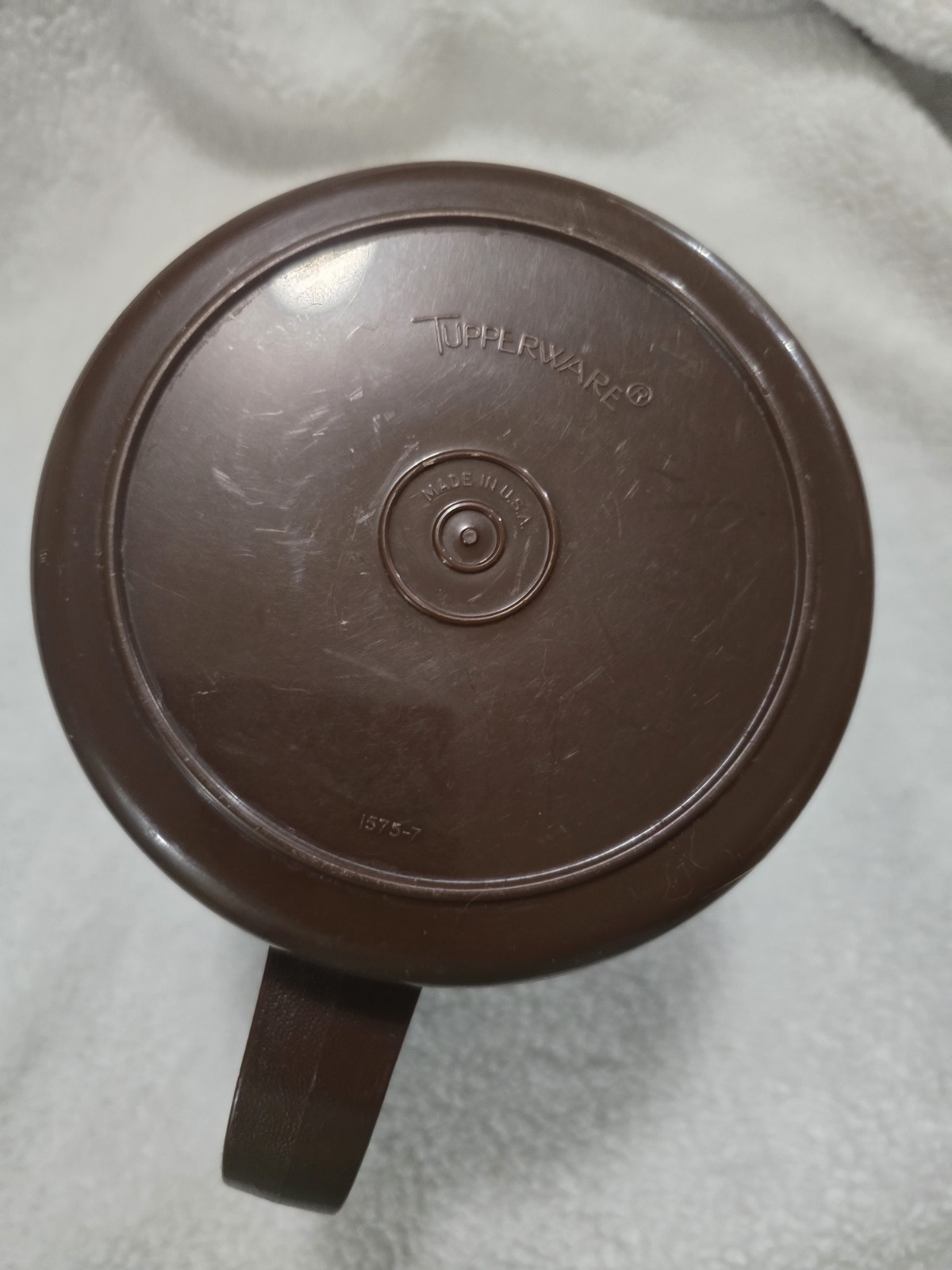 Vintage Tupperware Brown 1qt Pitcher With Push Button Top