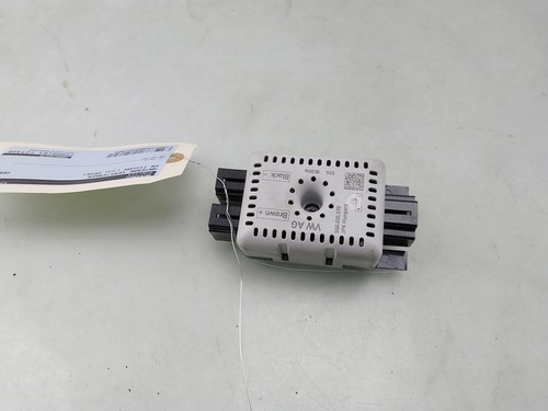 ANTENNE VERSTÄRKER ANTENNE AMPLIFIER Volkswagen Tiguan (AD1) 2016 5Q0035570