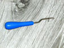 LATCH HOOK TOOL for rug making blue handle 6-3/8" sew drwr D 