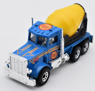 Matchbox Superfast #19 Peterbilt Cement Truck Kwik Set Cement. Made in Macau