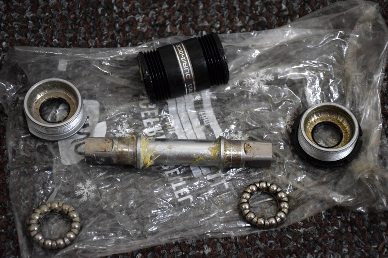 Shimano Dura Ace BB-7400 Bottom Bracket Italian thread