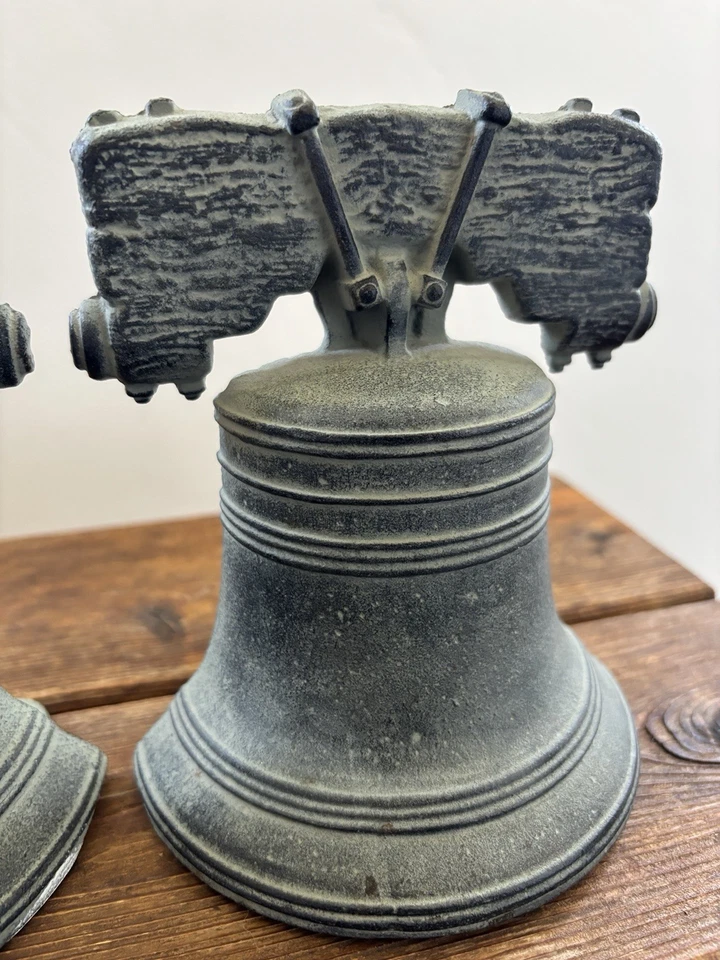 Vintage Virginia Metalcrafters USA Cast Liberty Bell Bookends Doorstop Pair - Image 3 of 4