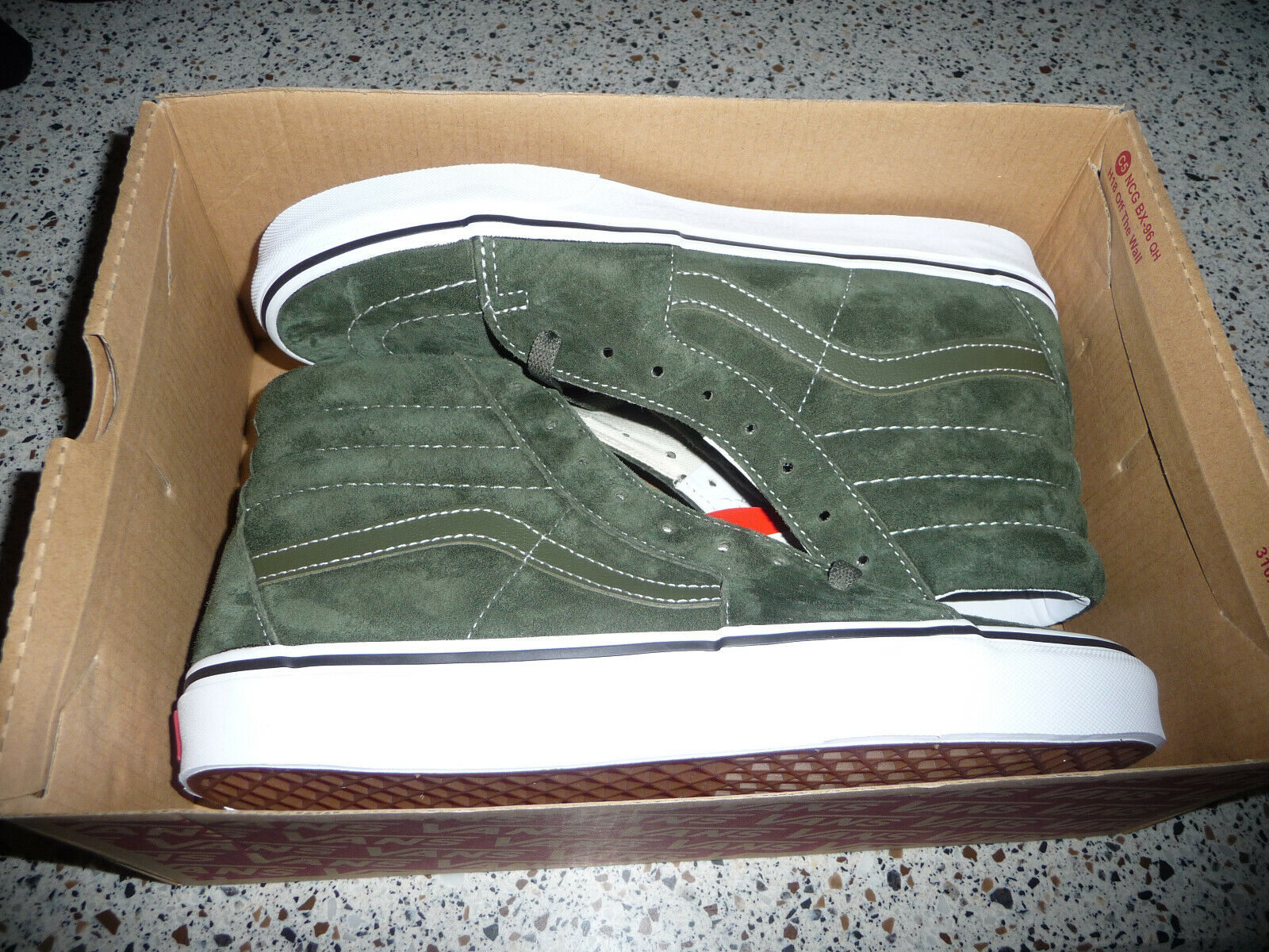Vans Sk8-Hi Pig Suede Olive Green classic high top shoes sneakers Mens 8.5  NEW
