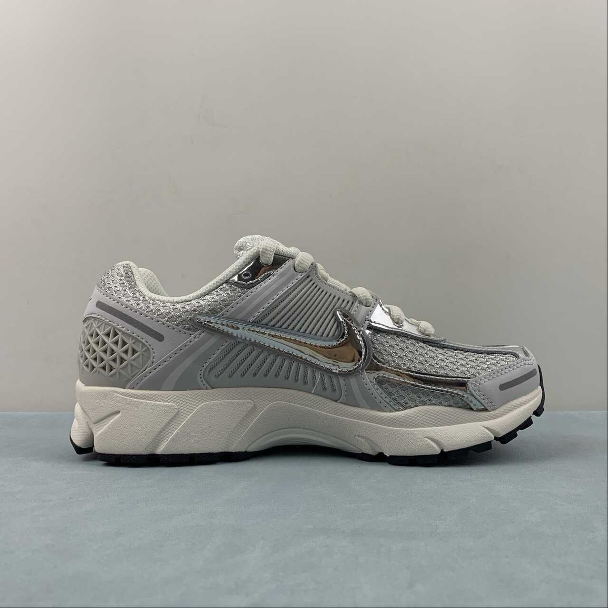 New Nike air zoom vomero 5 photon dust white silver FD0884