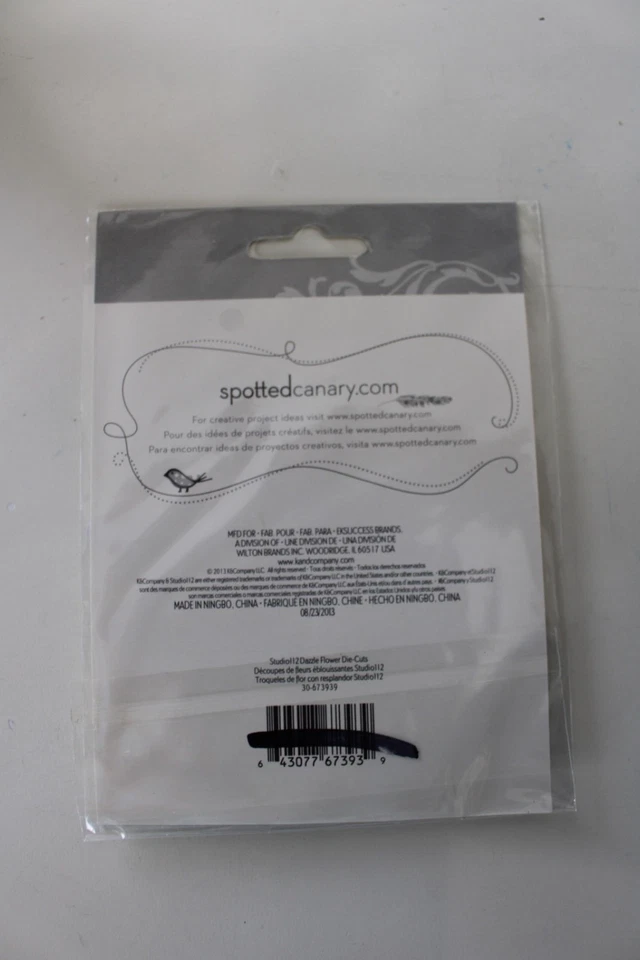 Álbum de recortes artesanías K&Company Studio112 7 piezas plata/verde/rojo deslumbrante flor troquelada Foto 4 de 4