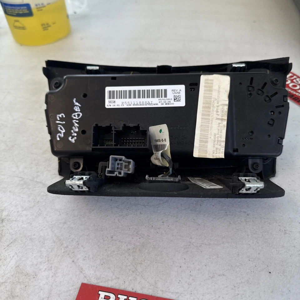 2010-2014 Chrysler 200 Dodge Avenger A/C Climate Control Unit OEM P55111888AI Foto 3 de 4
