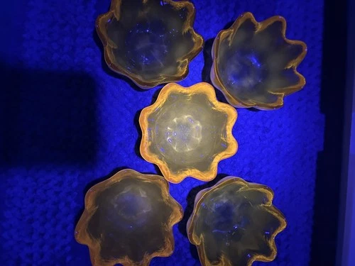 Set of 5 vintage Blenko glass lotus bowls, glow due to the presence of cadmium