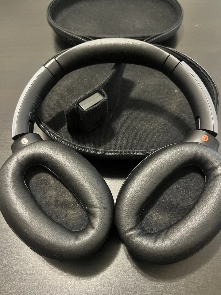 Sony WH-1000XM2, foto 2 di 3