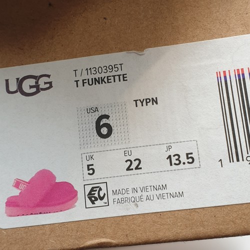 Uggs Toddler Kids Ugg Funkette Slipper Pink Fluffy UK 5 in Original Box - Picture 14 of 14