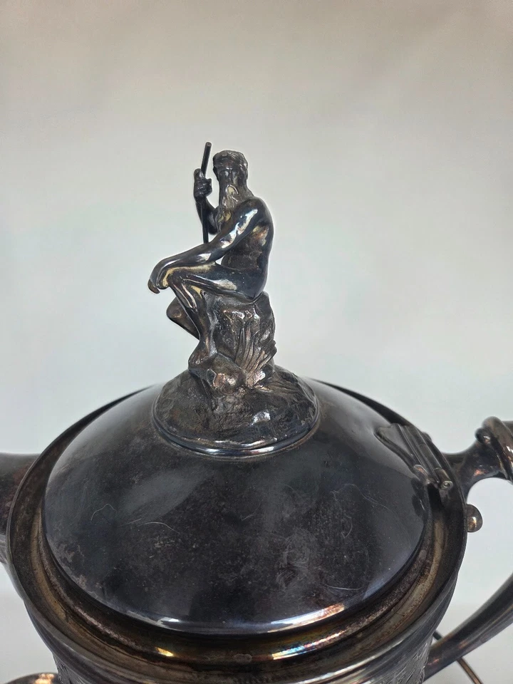 Antiguo juego de jarra de agua inclinable Rogers Smith plateado 1868 ornamentado completo Foto 2 de 4