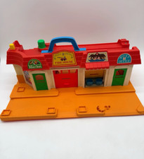 Vintage Fisher Price Little People Main Street Fire House Market Post Office