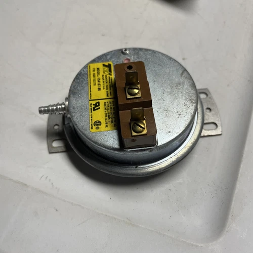 TDI Pressure Switch FS4107-96. H0611921TR