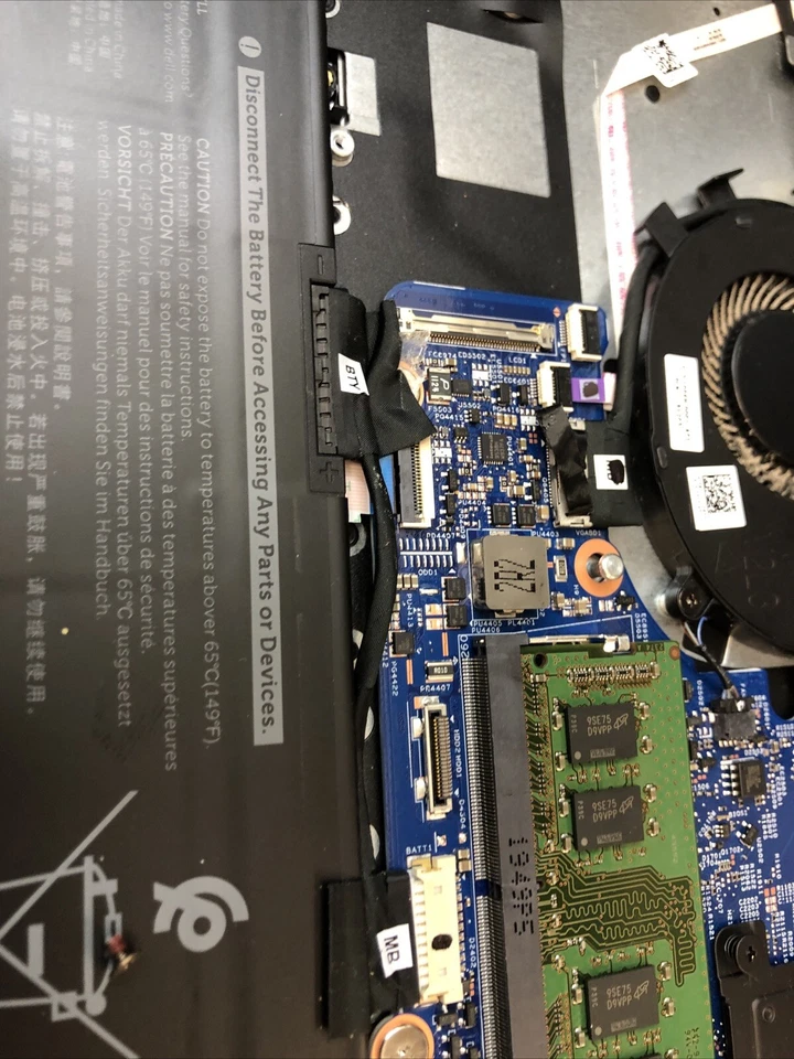 Batería Original Dell 56Wh BATERÍA, Tipo 33YDH. Con Conector de Cable Foto 3 de 3