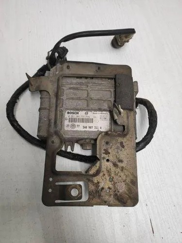 VW GOLF III 1H1 Motorsteuergerät ECU 0261203591 3A0907311A 1.60 Petrol 24415305