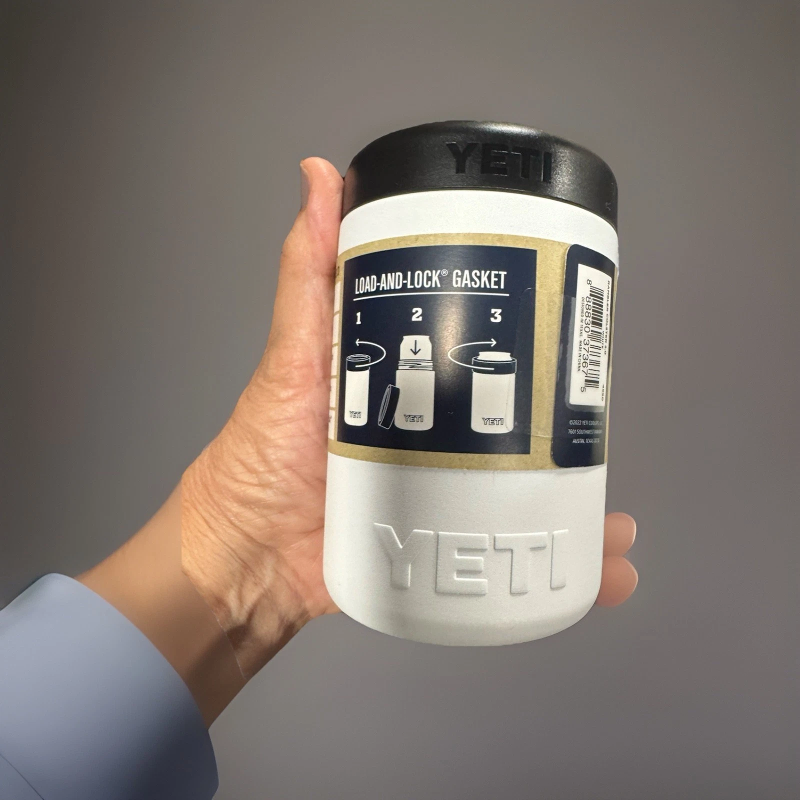 YETI RAMBLER 12oz COLSTER CAN INSULATOR COOLER KOOZIE - WHITE - *NEW*