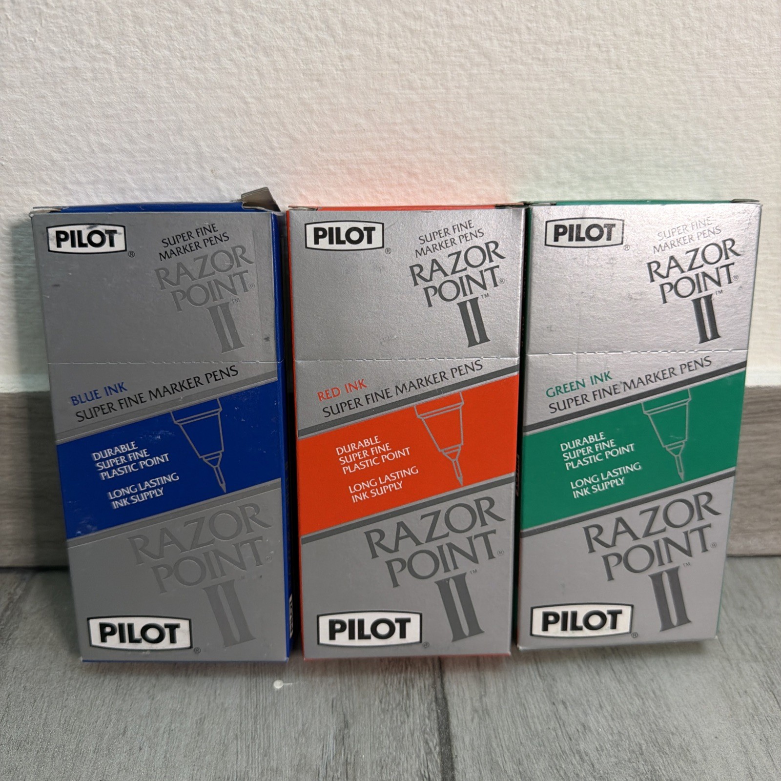 Vintage PILOT Razor Point II Super Fine Marker Pens 12 pack 