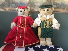 Pennsylvania Renaissance Faire Bears Prince and Princess Hand Clothing