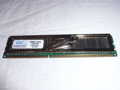 OCZ OCZ3G13331G Gold Series 1GB DDR3 RAM Arbeitsspeicher Modul Riegel Computer