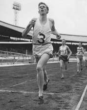 Record Breaking Runner Roger Bannister Picture Photo Print 5