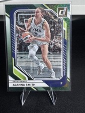 2026 Donruss WNBA #34 Alanna Smith Green Shimmer