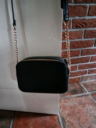 Guess Tasche, Schultertasche, Umhängetasche, schwarz/gold, wie neu !!! - Bild 7 von 9