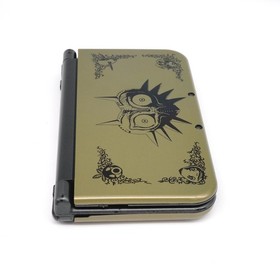 Nintendo NEW 3DS XL Gold  Console w/ Extras (USA)