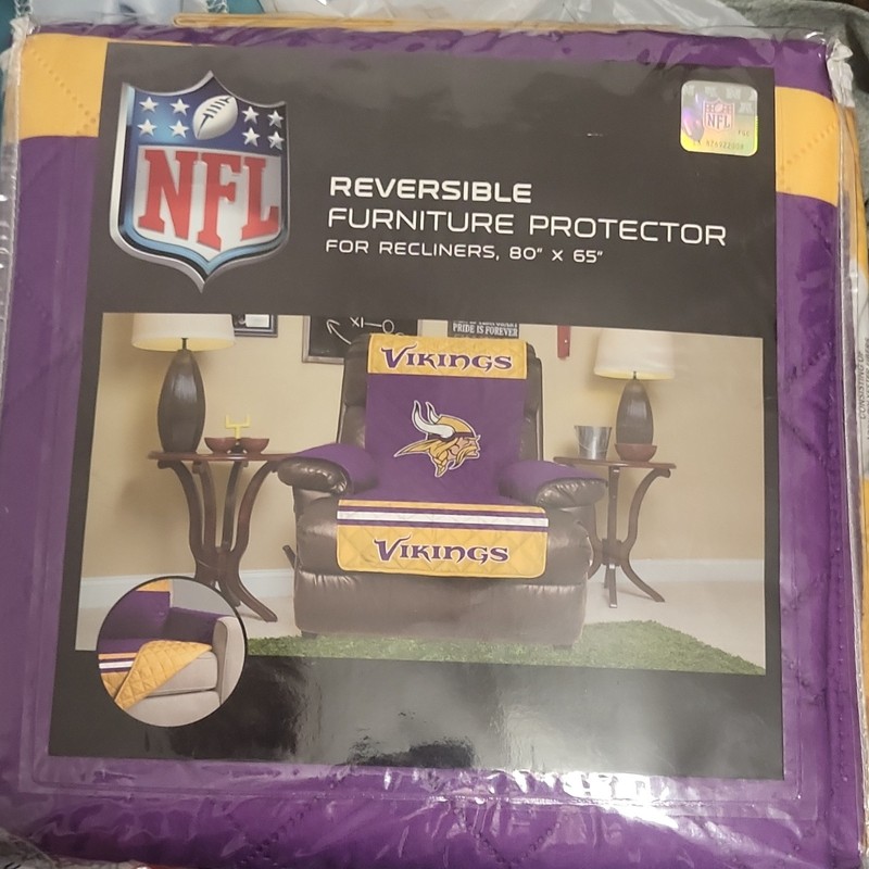 NFL Vikings Reversible Furniture Protector for Recliner, Purple/Yellow 80x65