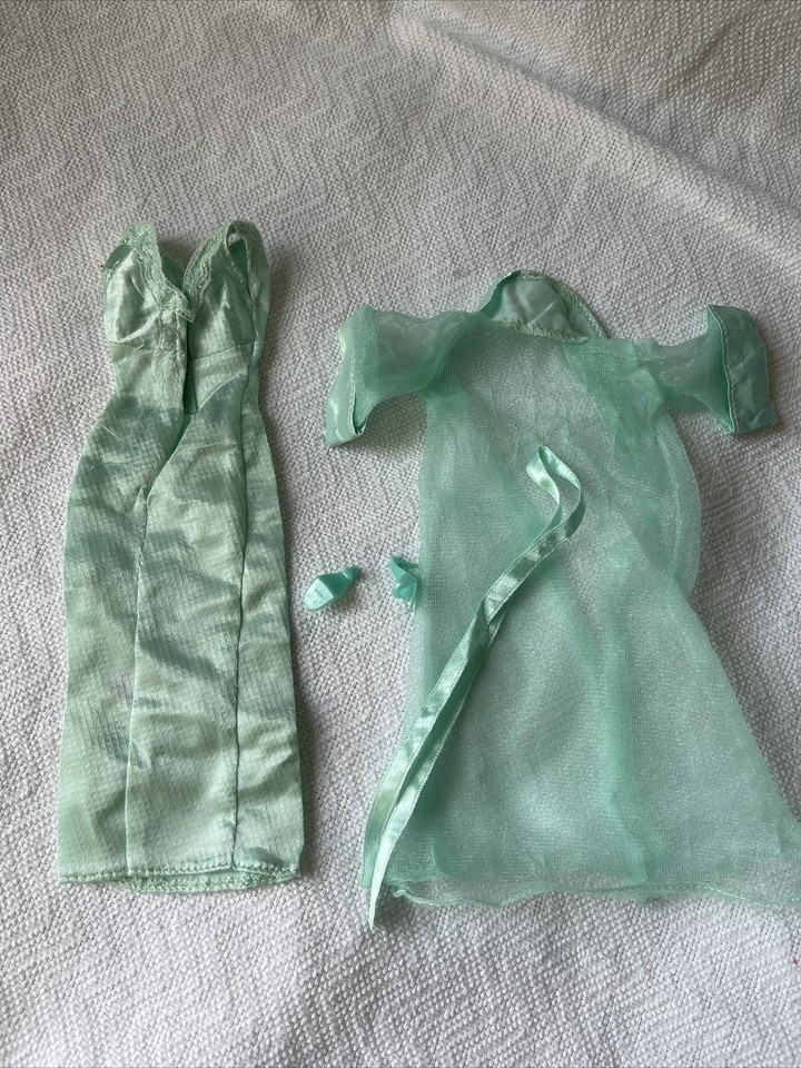 Barbie Fashion Avenue 14289 Pastel Mint Green Nightgown Robe Shoes