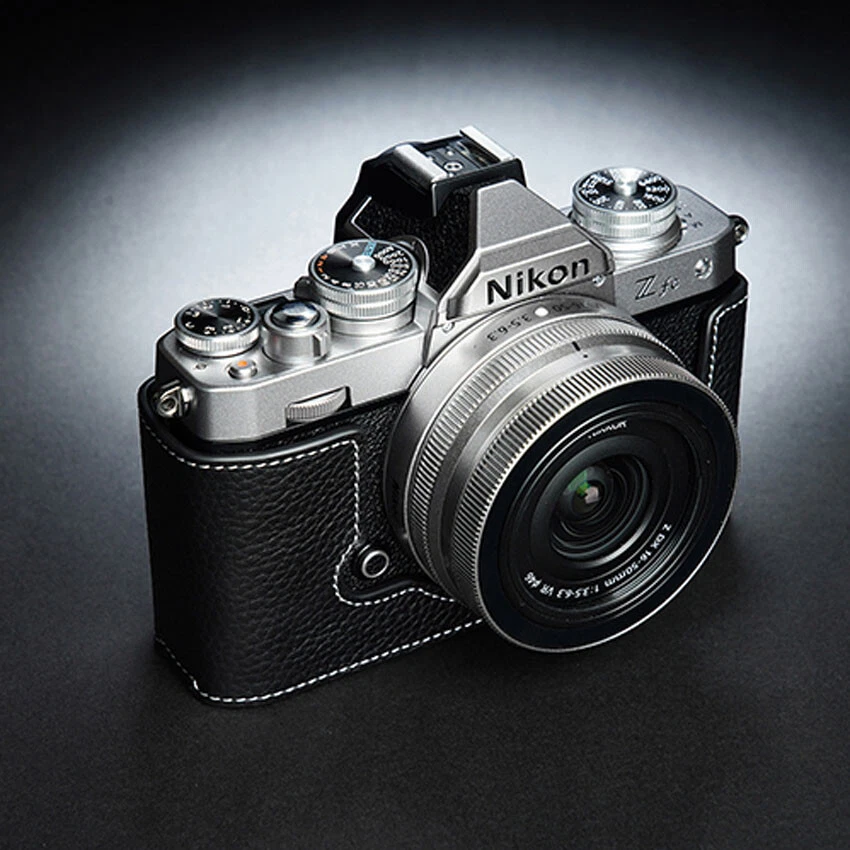 Estuche de media cámara hecho a mano vintage de cuero real genuino para Nikon Zfc Foto 3 de 4