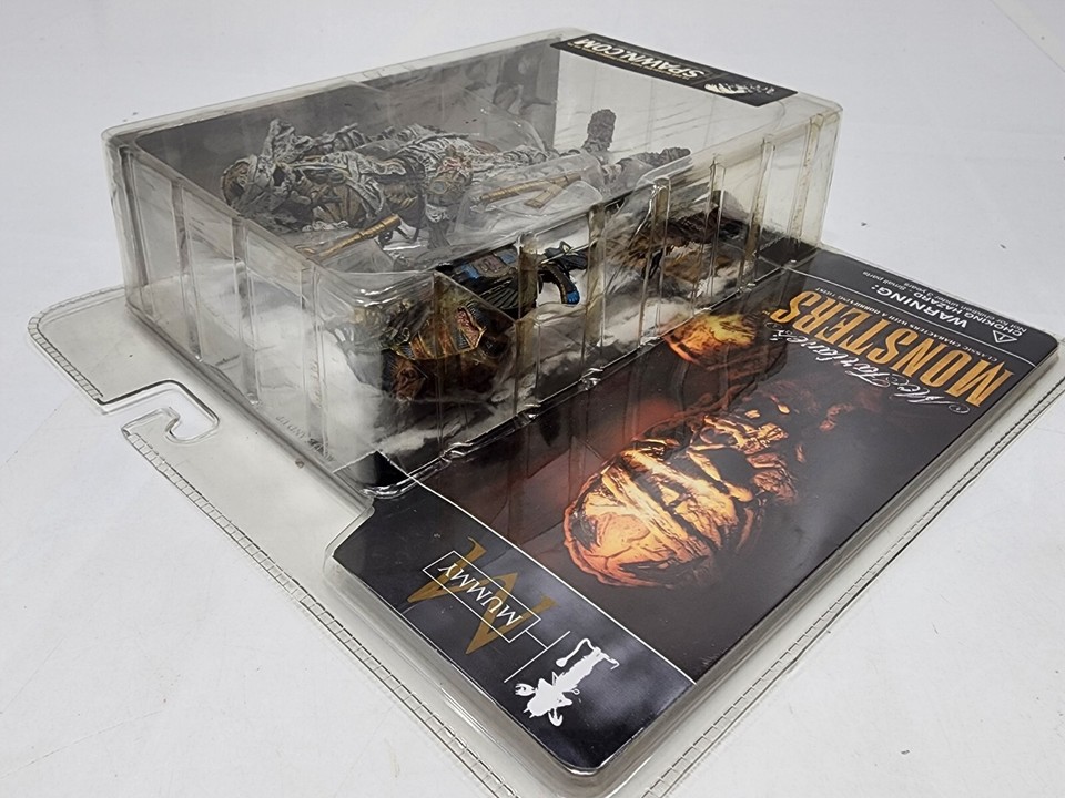 2002 McFarlane's Monsters MUMMY Action Figure Horror Icon w/ Weapons