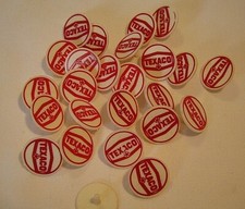VINTAGE LOT OF 25 GAS OIL TEXACO LOGO GOLFING GOLF BALL MARKERS
