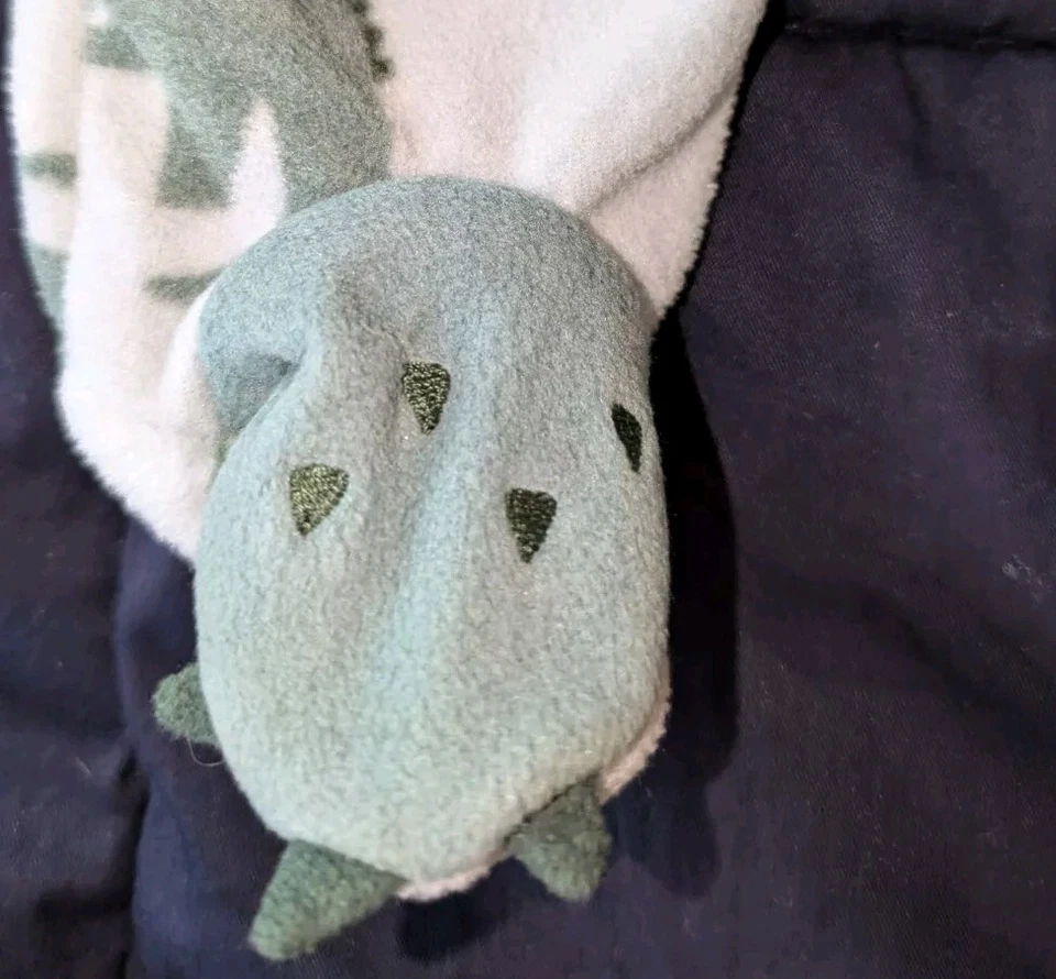 Dormitorio Just One You by CARTER'S Infant Boy's con temática de dinosaurios - talla 3 Mos. Foto 2 de 4