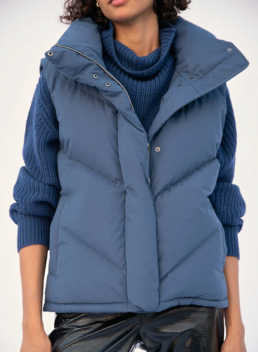 NEW ARITZIA WILFRED The Cloud Puff Women Vest 2XS Blue Fits Like XS Goose  Down