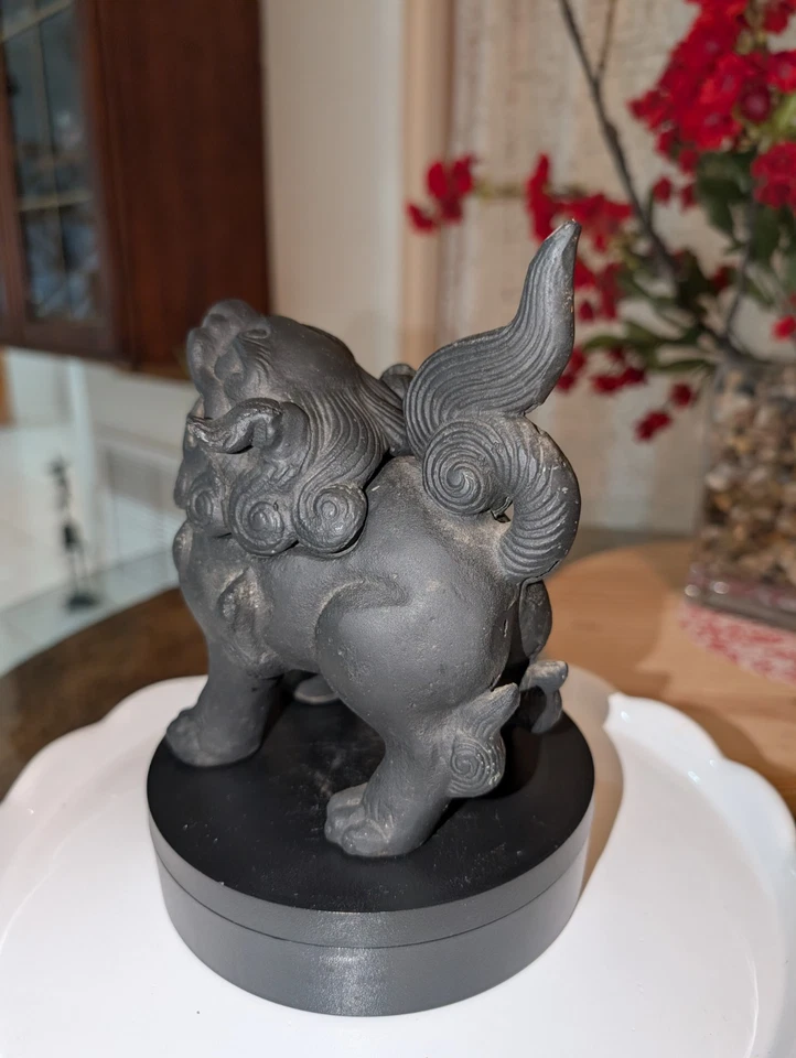 Quemador de incienso vintage Iron Foo Dog: decoración de león guardián asiático Foto 3 de 4