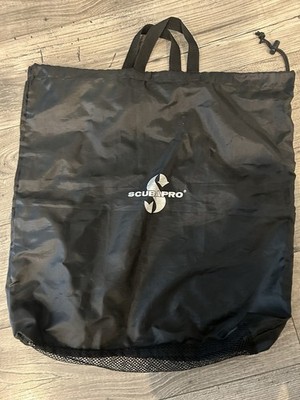 Scubapro bag with mesh bottom