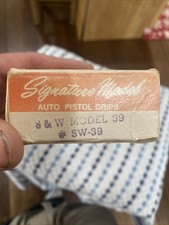 Vintage Pachmayr Signature Sw Smith Wesson Model 39 Checkers Rubber Grips